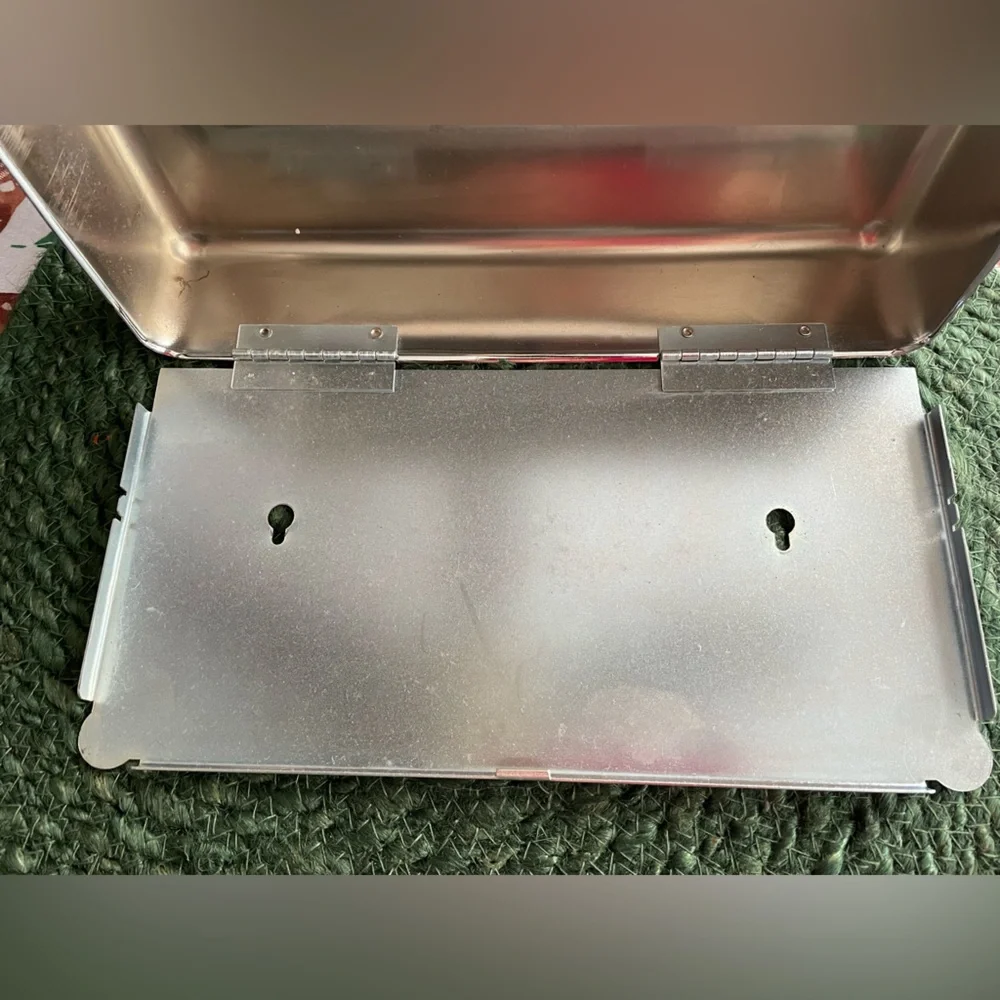 EUC METAL WALL MOUNT TISSUE BOX
MEDICAL GRADE EX-CELL METAL PRODUCTS INC. - Picture 4 of 6